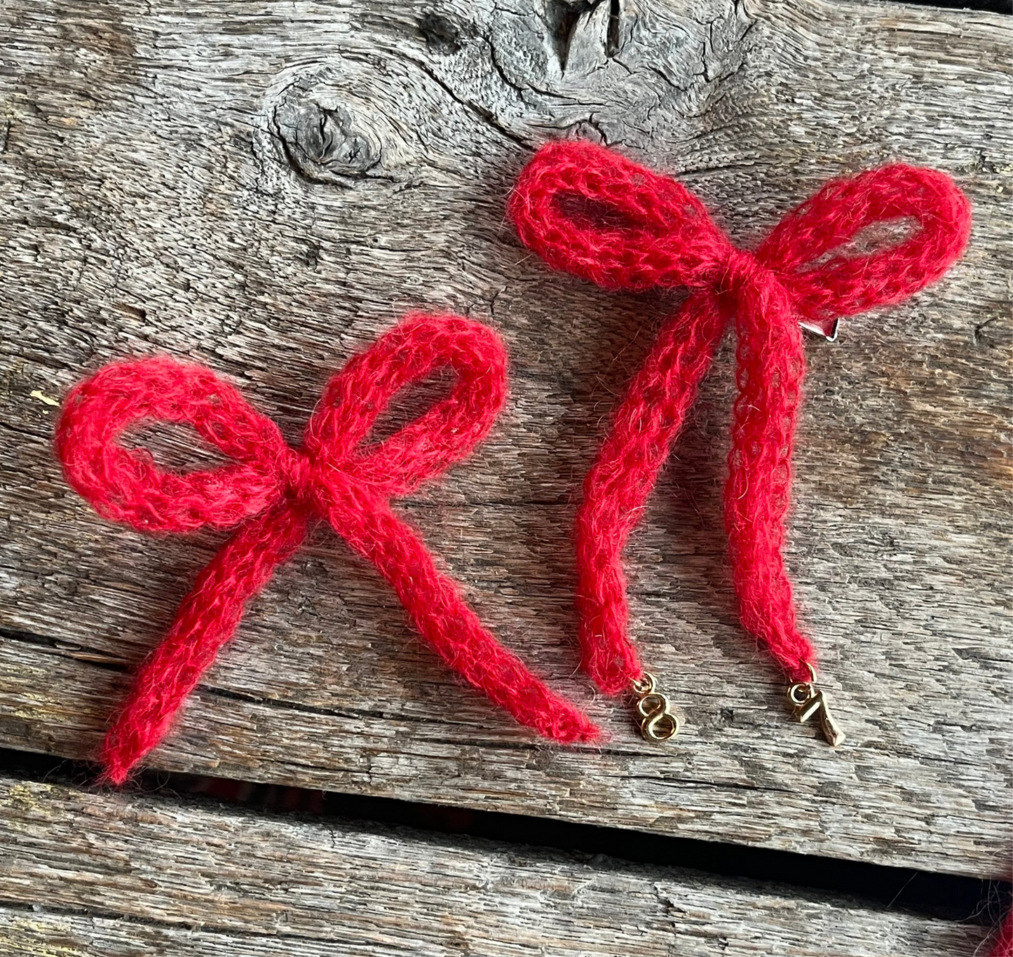 Knitted 87 Mohair Bow Clips- Red