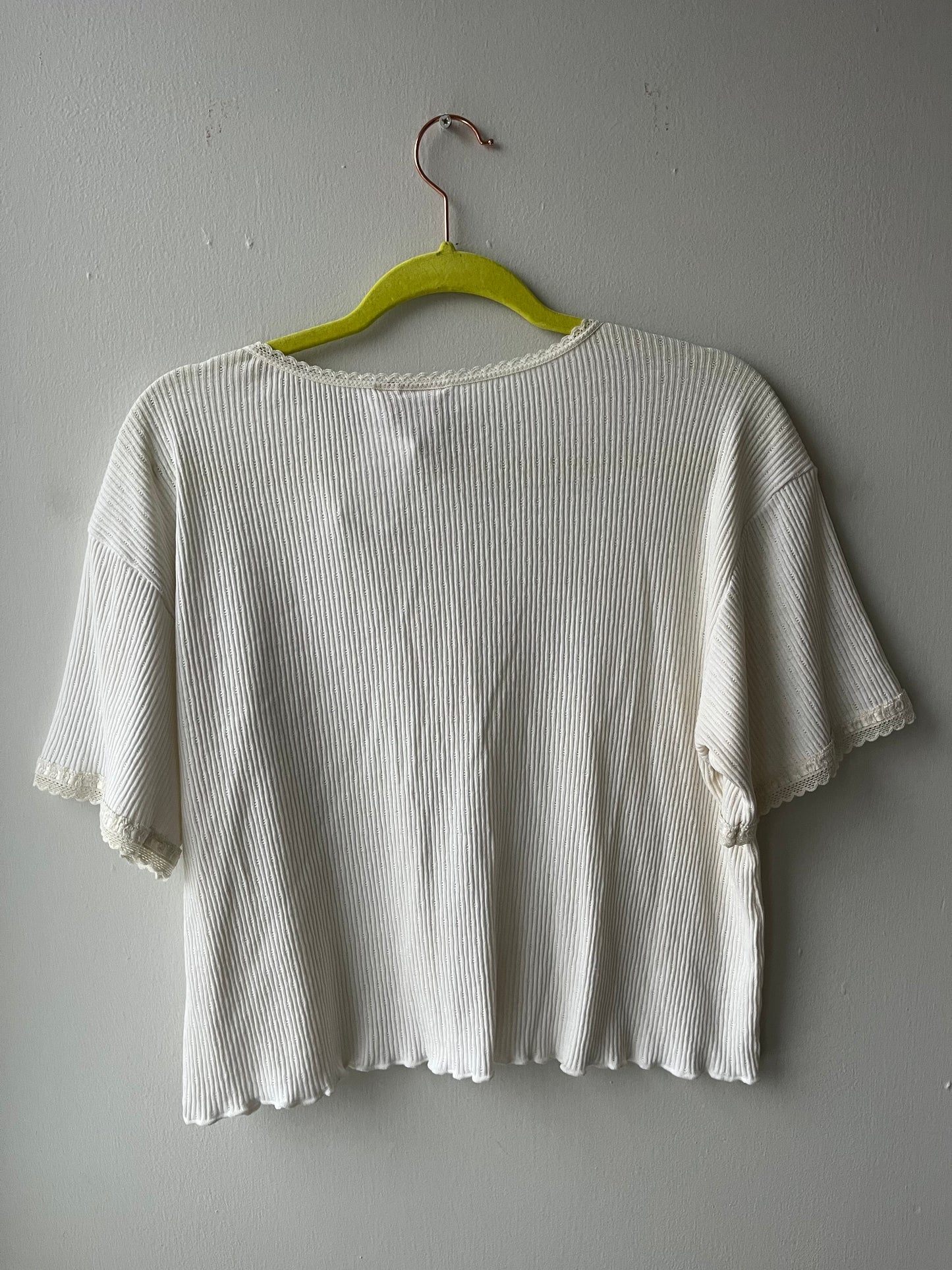 VINTAGE | Chloe or Sam or Sophia or Marcus Tee - Cream